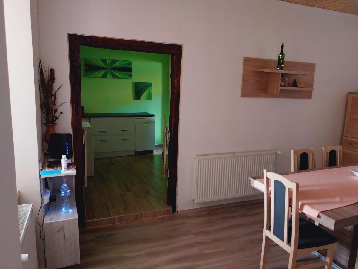 Lovas Vendeghaz Lejlighed Obanya Eksteriør billede